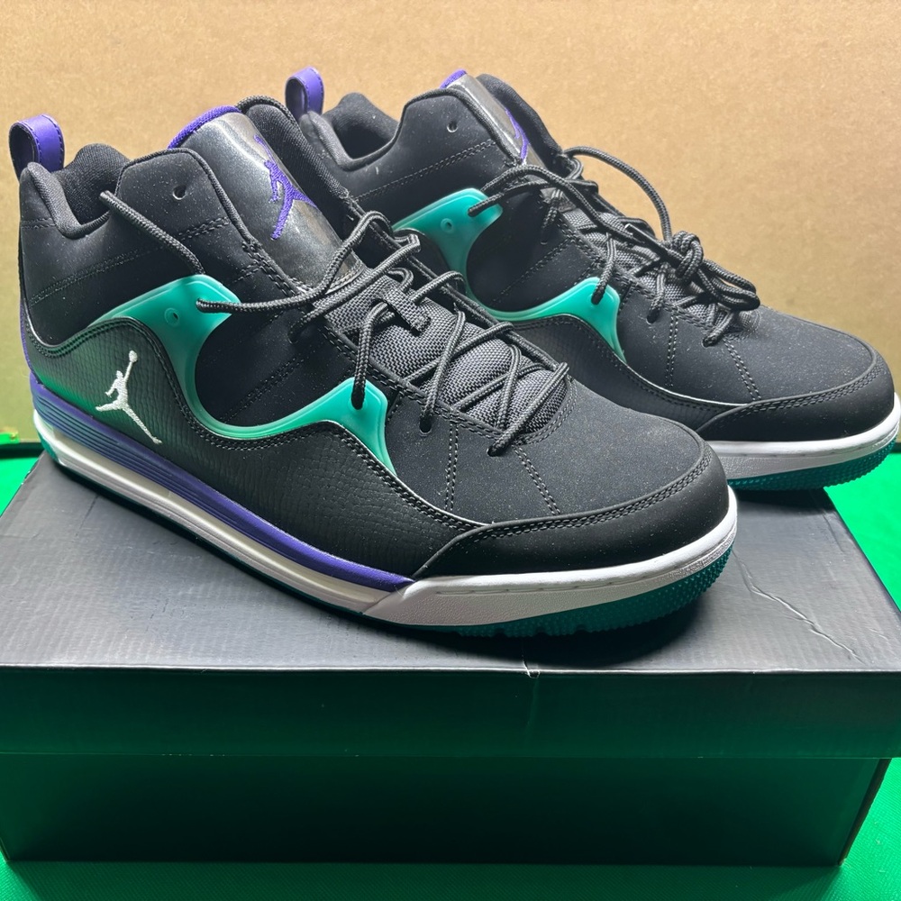 Jordan Flight Tr 97 Mid (2012) Brand New in Original Box